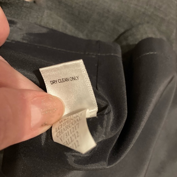 Like New Banana Republic Skirt - Picture 11 of 11